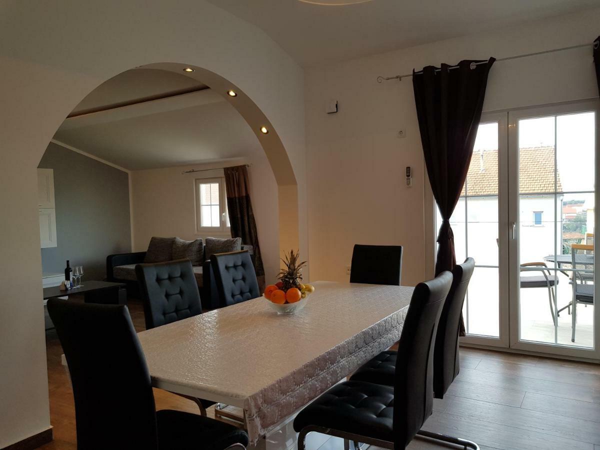 Apartment Jopa Шибеник Екстер'єр фото