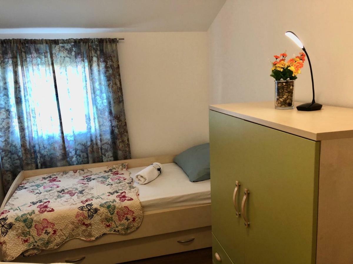 Apartment Jopa Шибеник Екстер'єр фото
