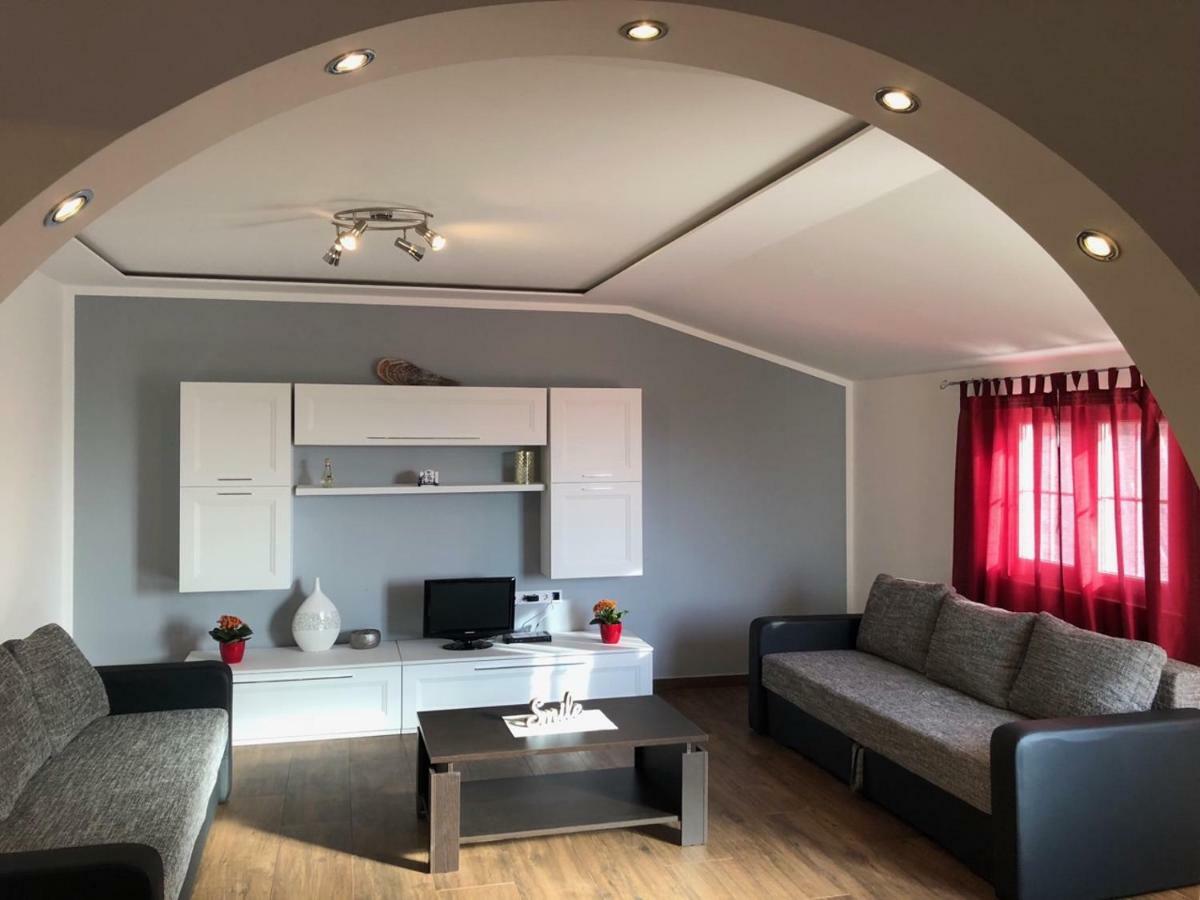 Apartment Jopa Шибеник Екстер'єр фото
